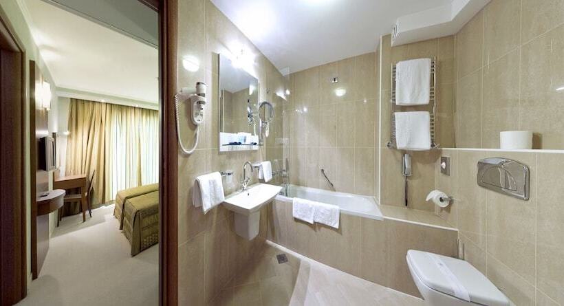 اتاق خانوادگی, Monte Casa Spa & Wellness