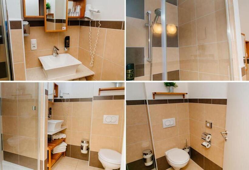 اتاق استاندارد, My Place