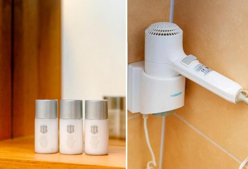 اتاق خانوادگی, My Place