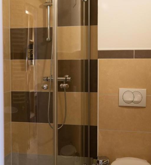 اتاق سوپریور, My Place