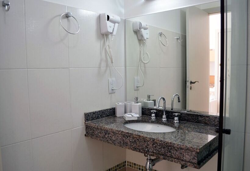 اتاق لوکس سه تخته, Pousada Omnimare