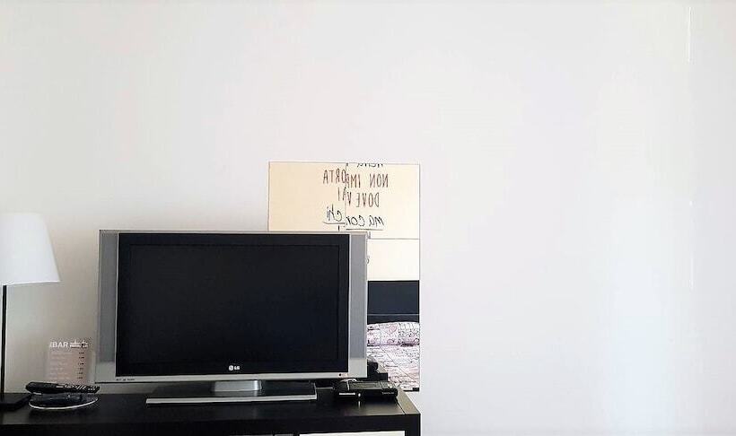 标准三人间, Provenza