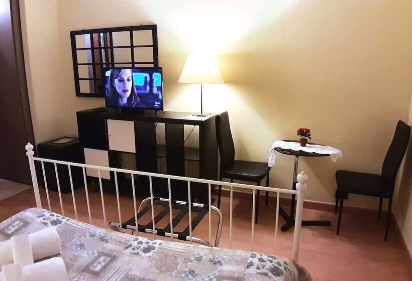 标准三人间, Provenza