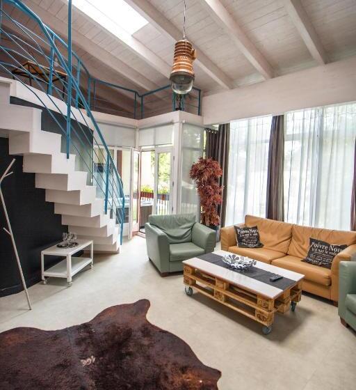 豪华套房, Renegade