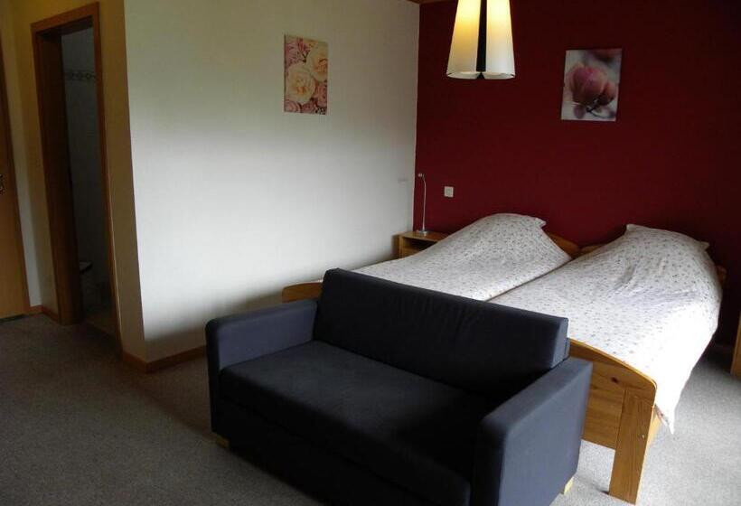 חדר סטנדרט עם מרפסת, Restaurant Walliser Sonne