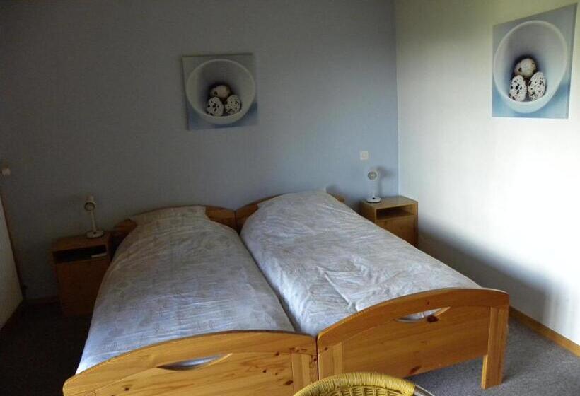 חדר סטנדרט לשלושה, Restaurant Walliser Sonne