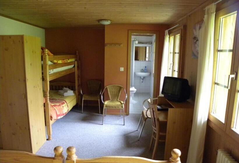 חדר משפחתי, Restaurant Walliser Sonne