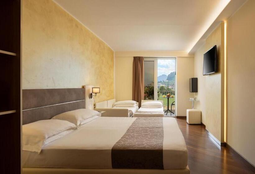 バルコニー付スタンダード４ベッドルーム, Savoy Palace   Tonellihotels