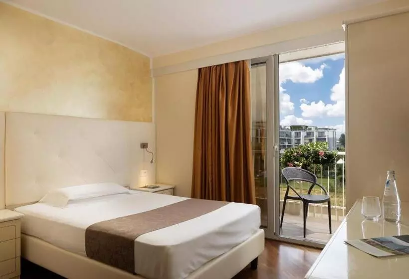 اتاق استاندارد یک تخته با بالکن, Savoy Palace   Tonellihotels