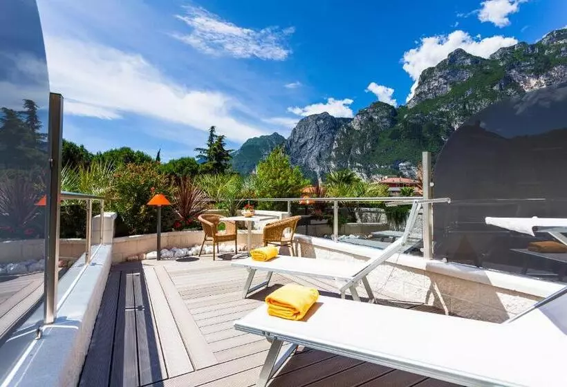 اتاق خانوادگی, Savoy Palace   Tonellihotels