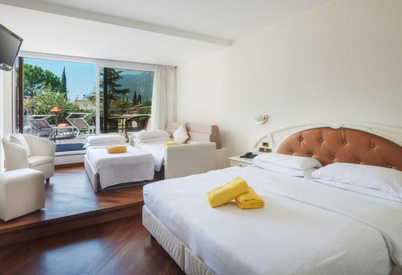 ファミリールーム, Savoy Palace   Tonellihotels