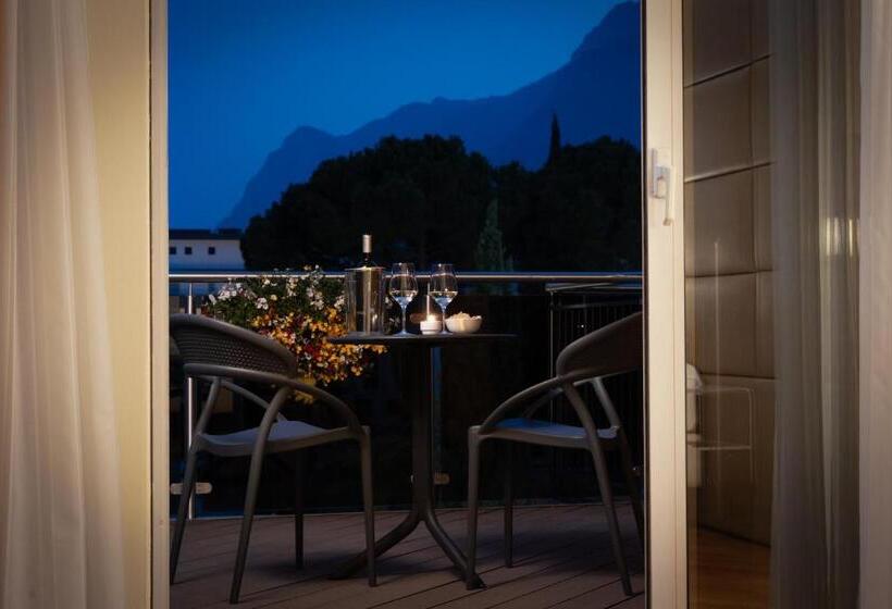 テラス付スーペリアルーム, Savoy Palace   Tonellihotels