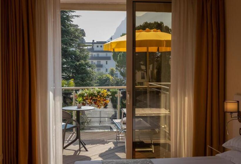 テラス付スーペリアルーム, Savoy Palace   Tonellihotels