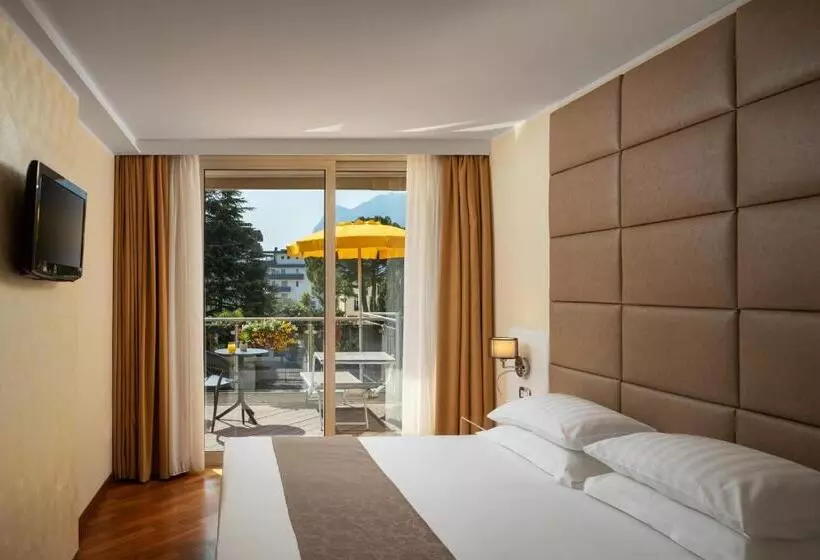 Superior Room with Terrace, Savoy Palace   Tonellihotels