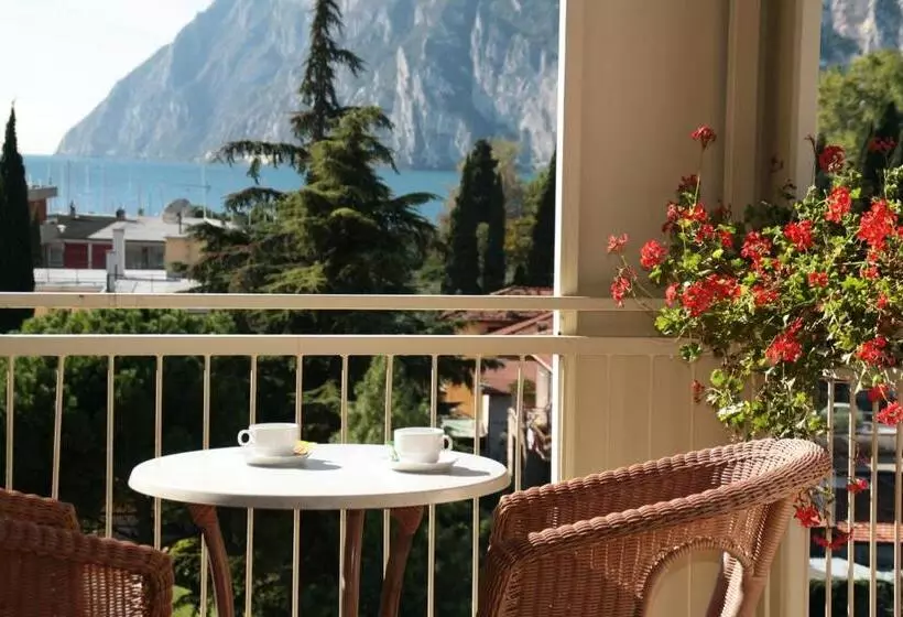 اتاق لوکس, Savoy Palace   Tonellihotels
