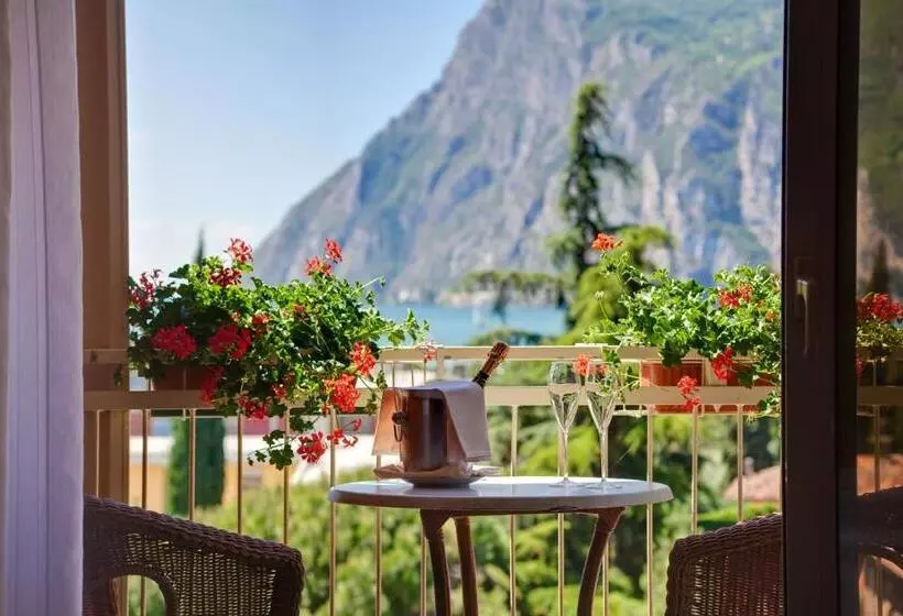 اتاق لوکس, Savoy Palace   Tonellihotels