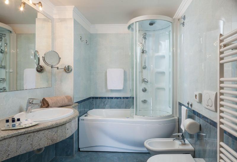 デラックスルーム, Savoy Palace   Tonellihotels