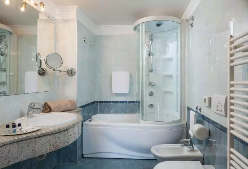 اتاق لوکس, Savoy Palace   Tonellihotels
