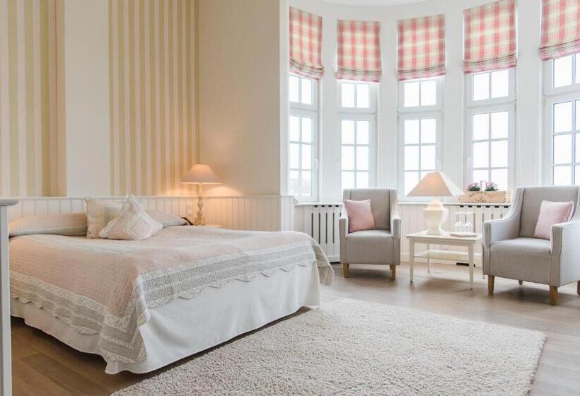 غرفة بريميوم مطلّة علي البحر, Strandhotel Glücksburg