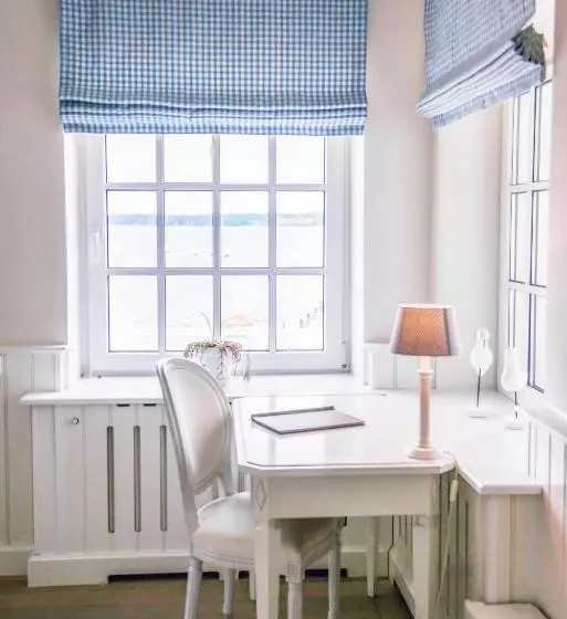 Junior Suite mit Meerblick, Strandhotel Glücksburg