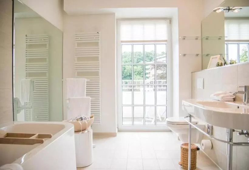 Suite mit Meerblick, Strandhotel Glücksburg
