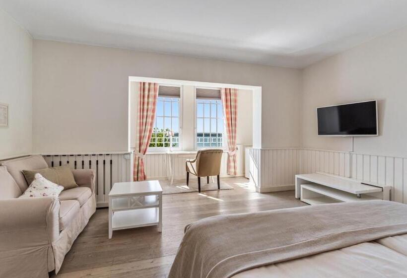 جناح مطلّ علي البحر, Strandhotel Glücksburg