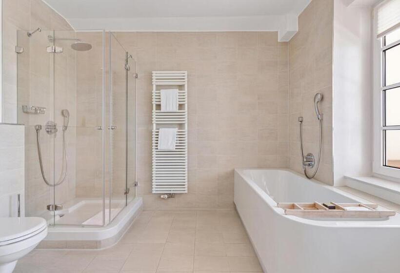 جناح مطلّ علي البحر, Strandhotel Glücksburg