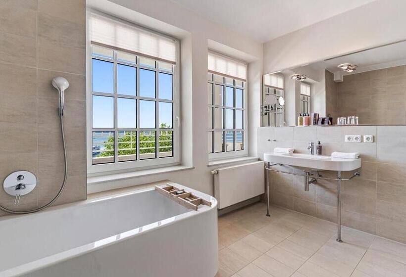 جناح مطلّ علي البحر, Strandhotel Glücksburg