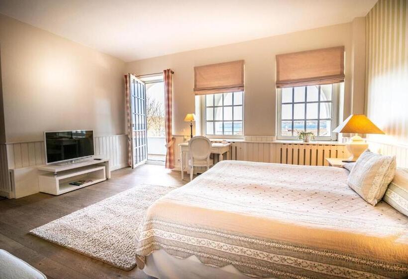 غرفة بريميوم مطلّة علي البحر, Strandhotel Glücksburg