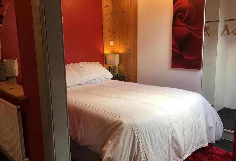 Triple Room Sea View, The Folly