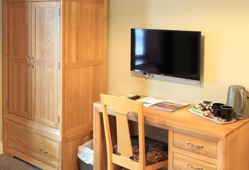 חדר סטנדרט, The Marine