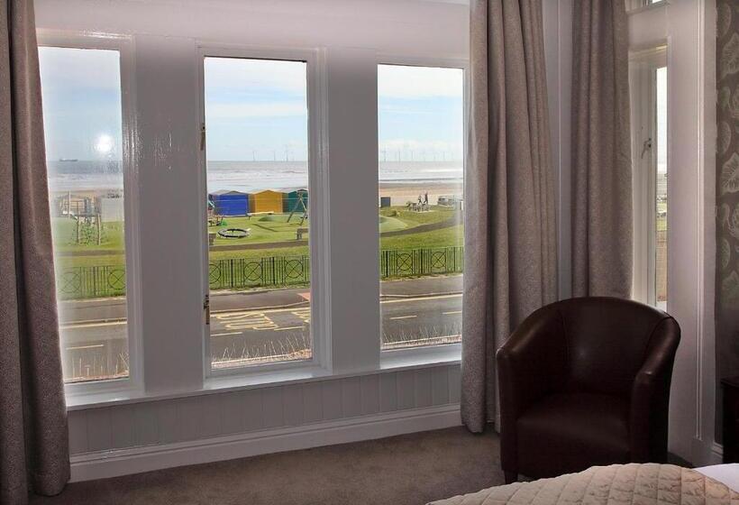 חדר סטנדרט נוף לים, The Marine