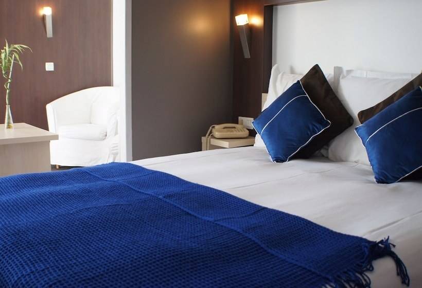 Номер Стандарт, The Originals City, Hôtel La Siesta, Annonay Est