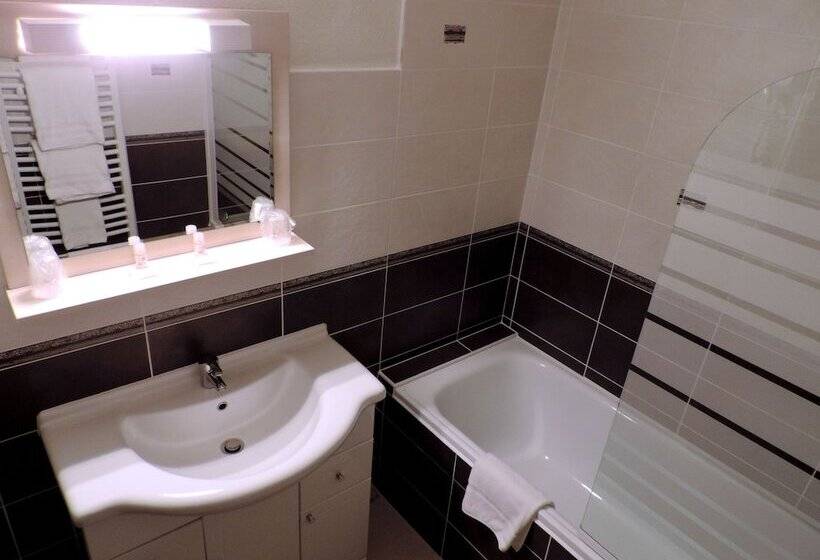 スタンダードトリプルルーム, The Originals City, Hôtel La Siesta, Annonay Est