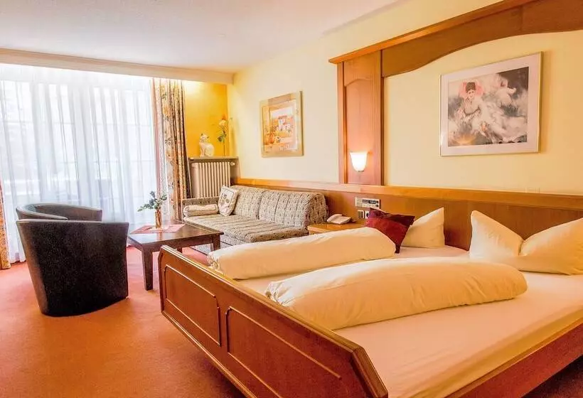 اتاق لوکس با چشم‌انداز باغ, Parkhotel Bad Faulenbach