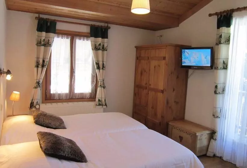 スタンダードスタジオ, Logis Hotel Gai Soleil