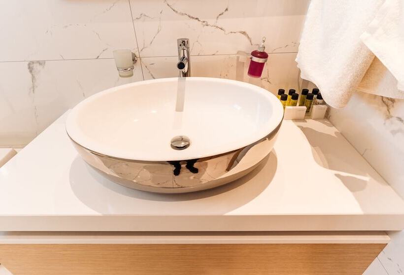 סוויטה אקזקיוטיב, Vrachia Beach Hotel & Suites   Adults Only