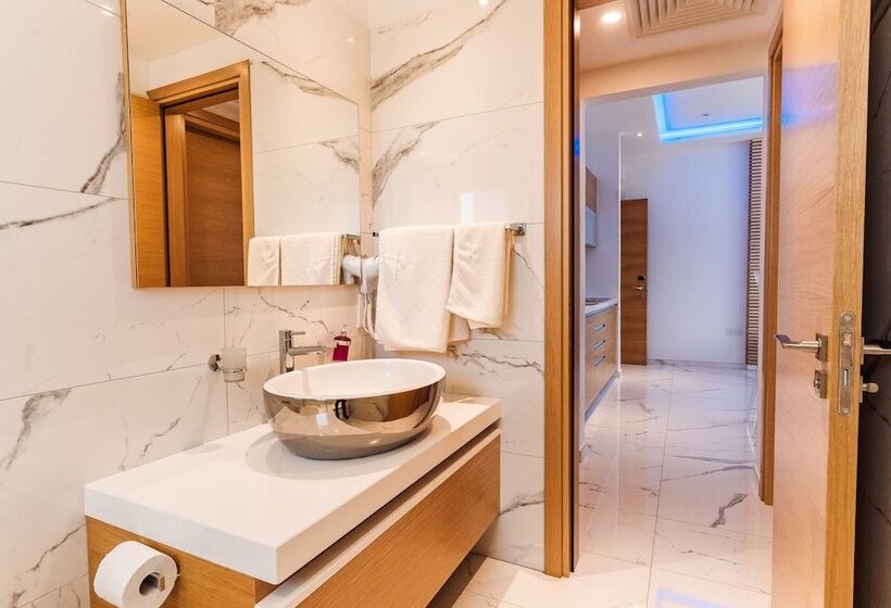 סוויטה אקזקיוטיב, Vrachia Beach Hotel & Suites   Adults Only