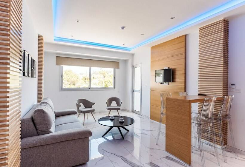 סוויטה אקזקיוטיב, Vrachia Beach Hotel & Suites   Adults Only