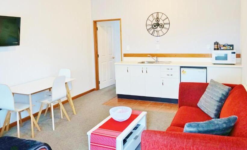 דירת חדר, The Esplanade Motel & Conference Centre