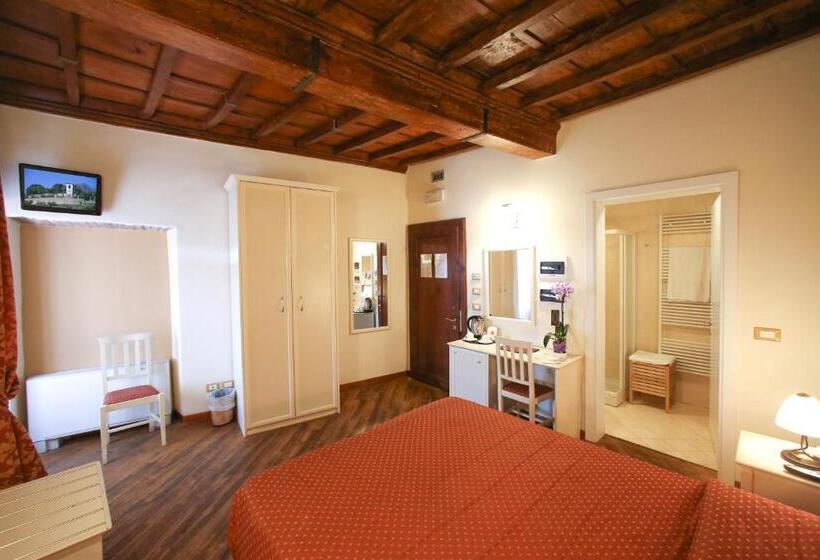 غرفة قياسية مزوَّدة بتراس, Villa San Michele