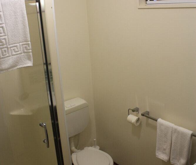 Студио Executive, Woodlands Motel