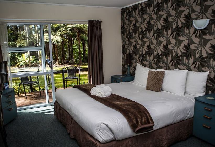 Студио Executive, Woodlands Motel