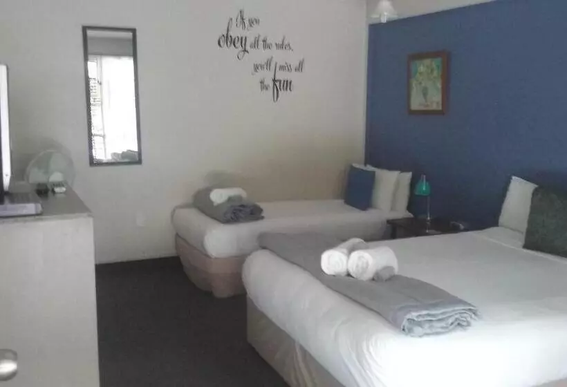 اتاق استاندارد با سرویس بهداشتی مشترک, Woodlands Motel