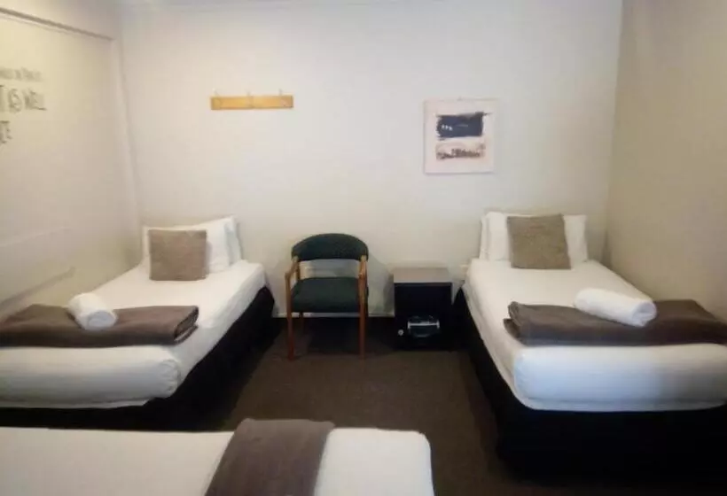 اتاق استاندارد با سرویس بهداشتی مشترک, Woodlands Motel