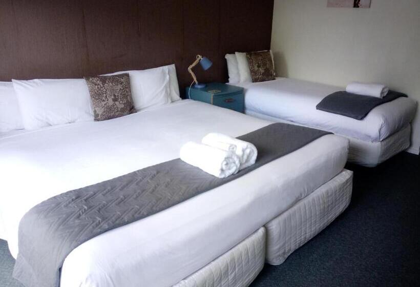 Студио Executive, Woodlands Motel