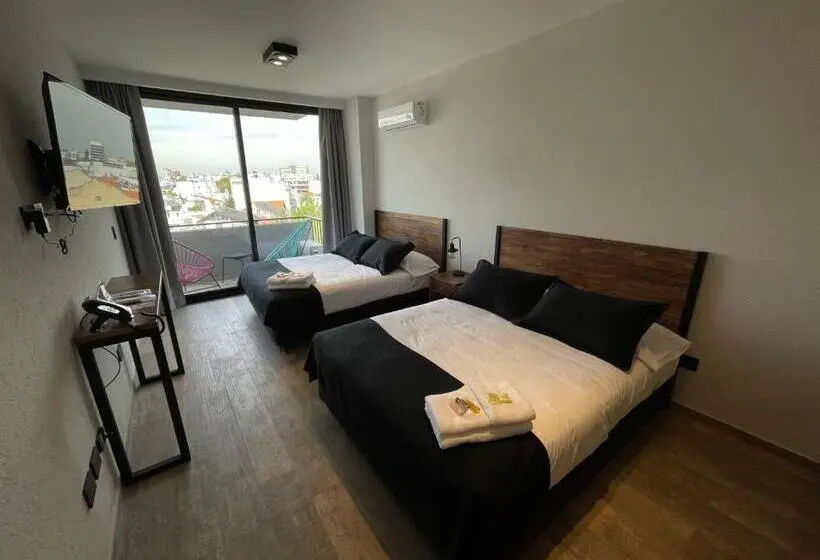 スーペリアの４人部屋, Days Inn Devoto