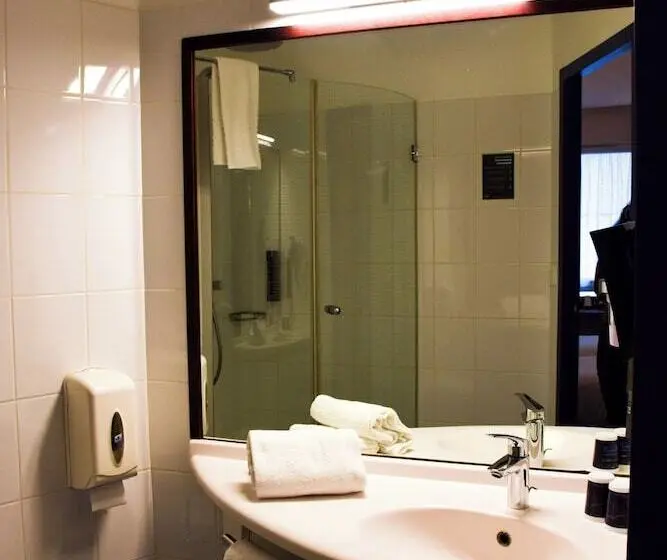 スタンダード4人部屋, B&B Hotel Rodez Bourran
