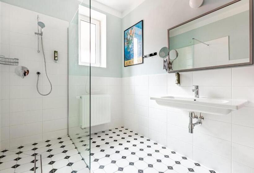 غرفة ديلوكس, Boutique Hotel Swisshouse