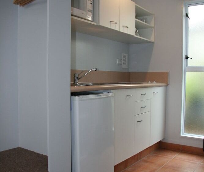 Studio Superior, Lakeside Taupo Motel